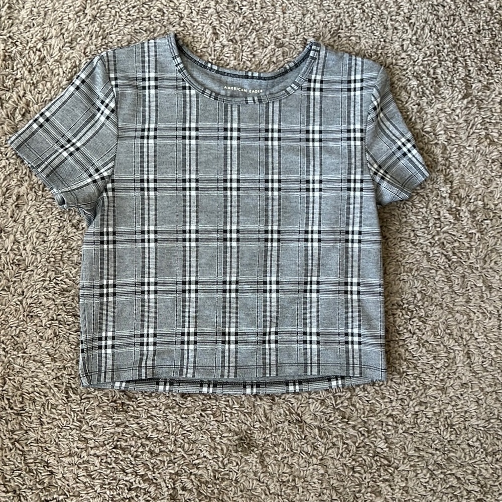 American Eagle cropped shirt size large